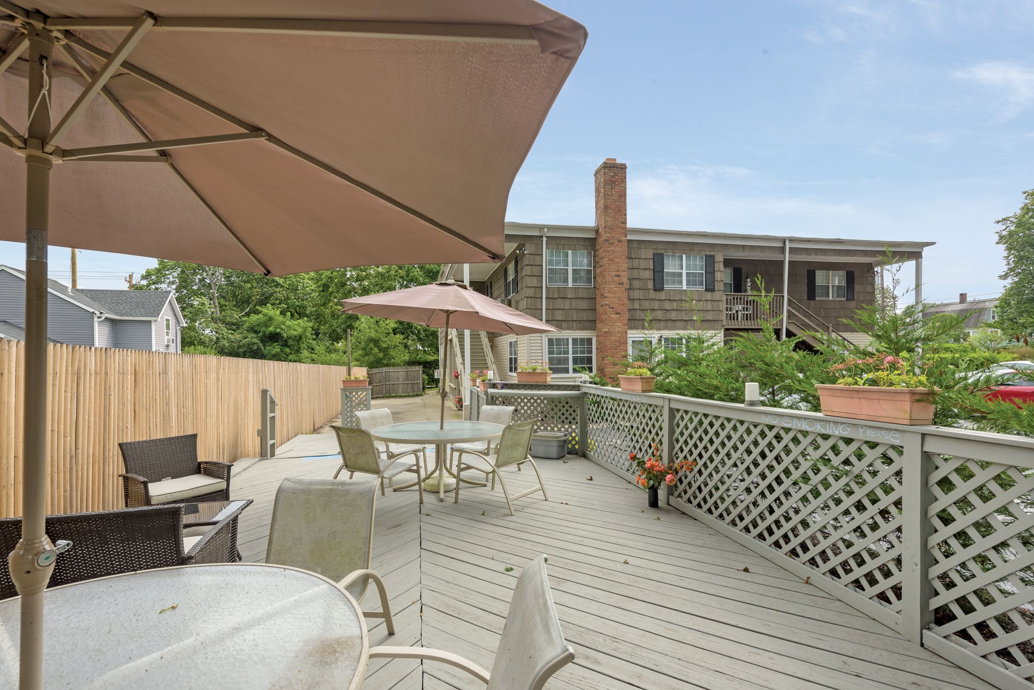 40 Canoe Place Rd, Hampton Bays, NY 11946 Out East