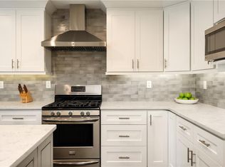 435 Ridgewood Way, Alpharetta, GA 30005