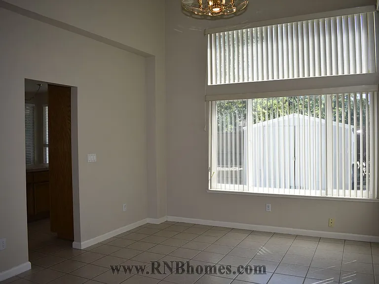 2400 Carr Ct — Photo 6