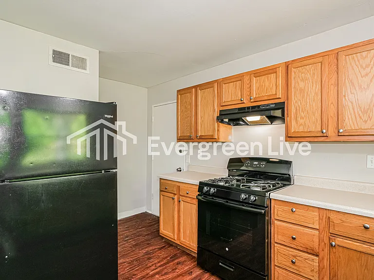 2667 Garham Dr — Photo 7
