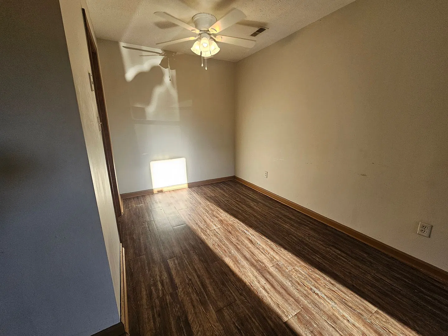 Thompson Dr — Photo 1