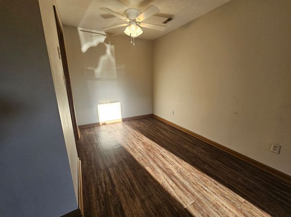 1638 Thompson Dr APT D