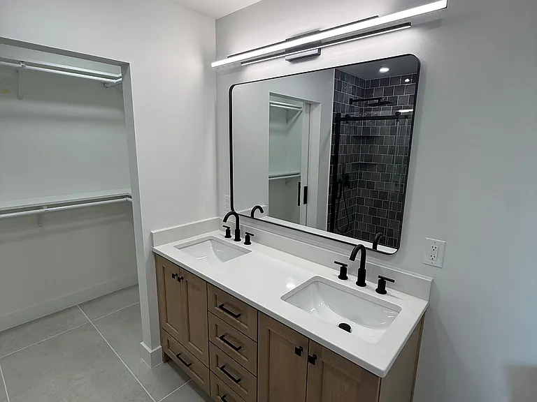 517 Harmony Rd — Photo 13