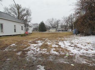 105 S Isle St, Sandoval, IL 62882