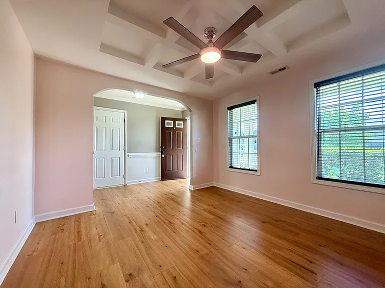 138 Ladden Ln — Photo 4