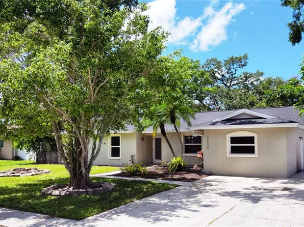 3236 Kingswood Dr, Sarasota, FL 34232