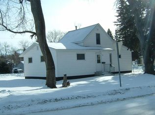 421 Wolcott Ave, Larimore, ND 58251