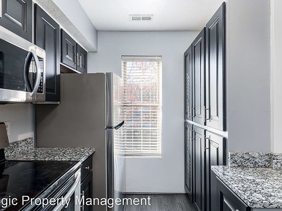 4th image of 1428 Beacon Hill Dr