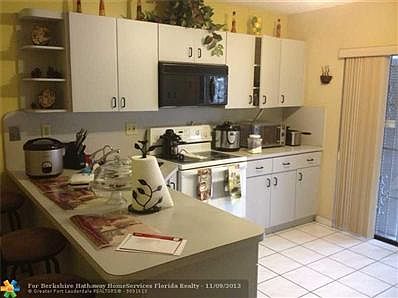 5th image of 8901 NW 117th St