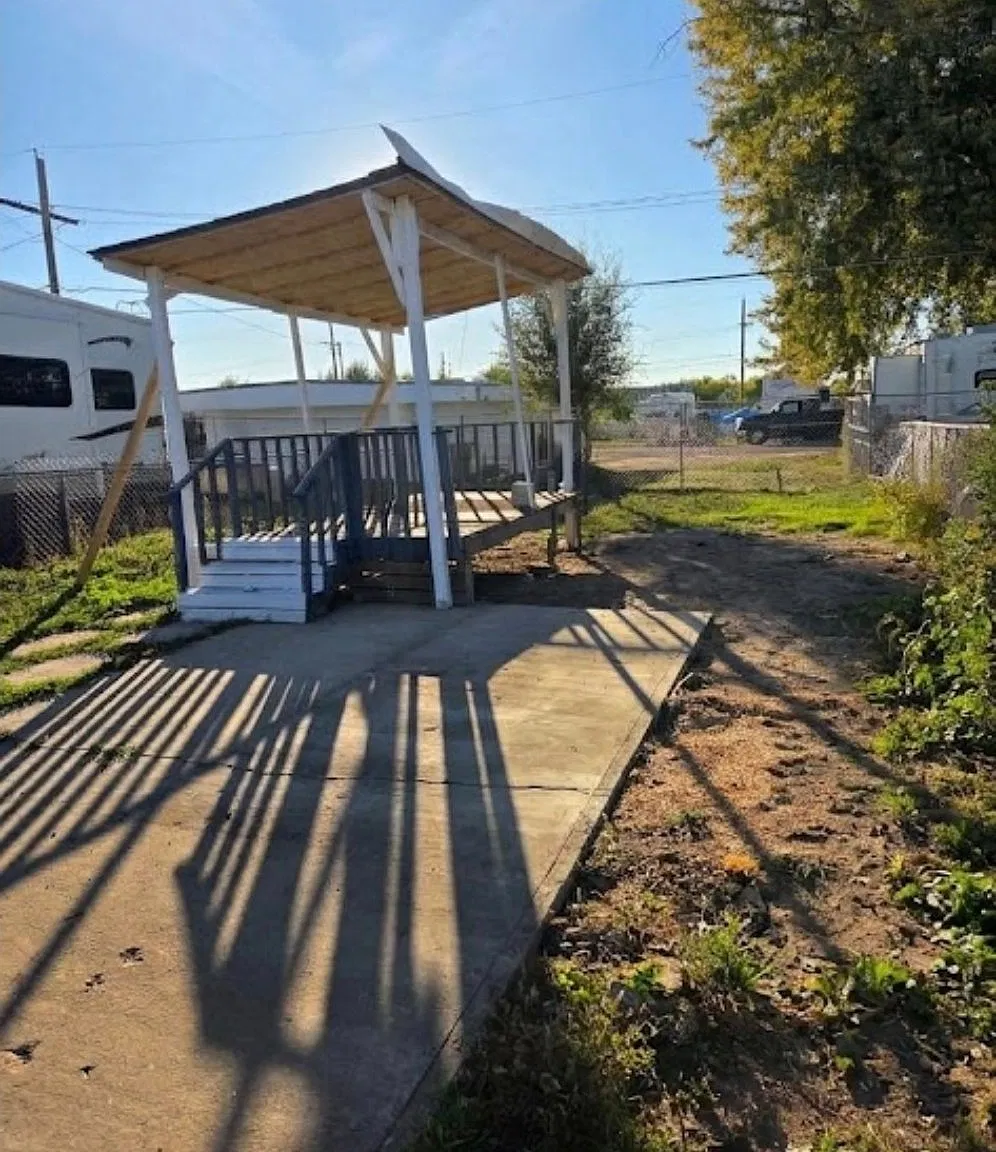 RV LOT available! A convenient place to park your RV Trailer! — Photo 2