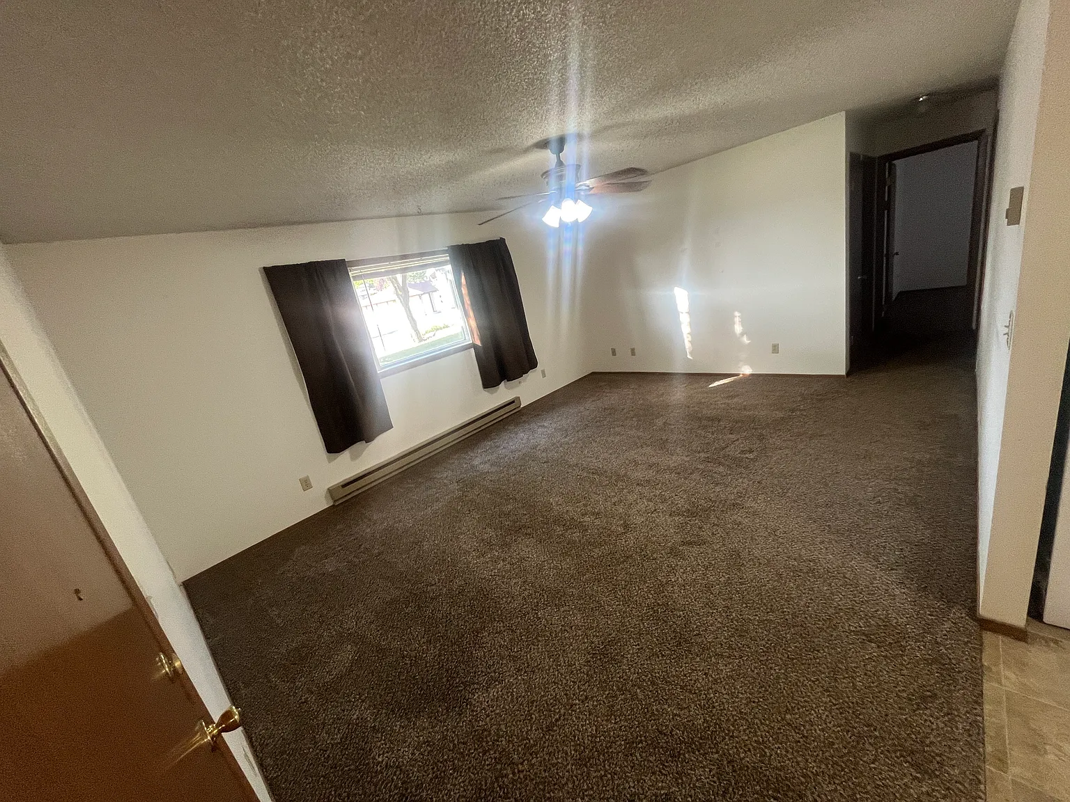 2402 Sunlight Cir — Photo 2