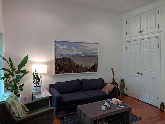 3rd image of 320 Clermont Ave APT 3