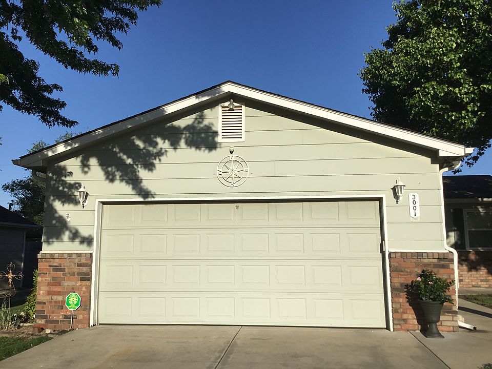 1st image of 3001 S Mount Carmel Ave