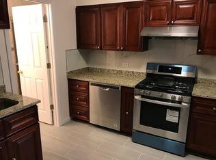 3441 S Halsted St #2B, Chicago, IL 60608