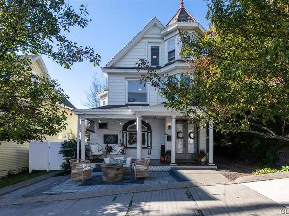 838 N Clewell St, Fountain Hill, PA 18015