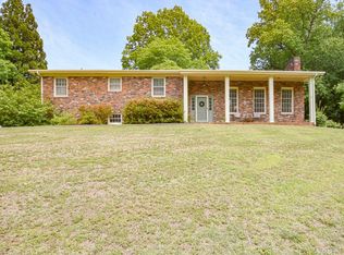 2654 Wessex Rd, Winston Salem, NC 27106