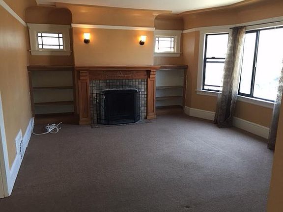 3rd image of 375 Pope St