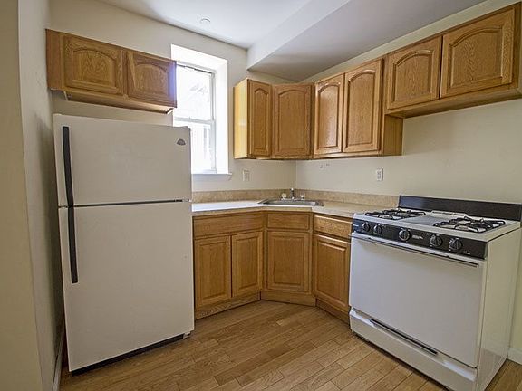 4th image of 1087 Dekalb Ave #3B