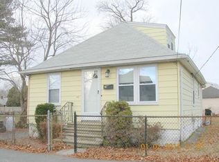 40 Brockton Ave, Quincy, MA 02169