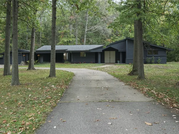 4370 Marcus Dr, Sheffield Village, OH 44054