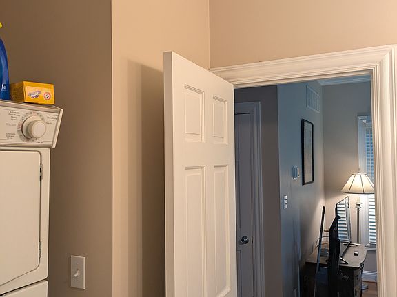 2nd image of 705 Bridgeport Rd #1