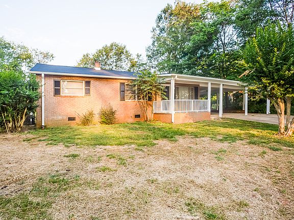 3rd image of 115 Manley Ln