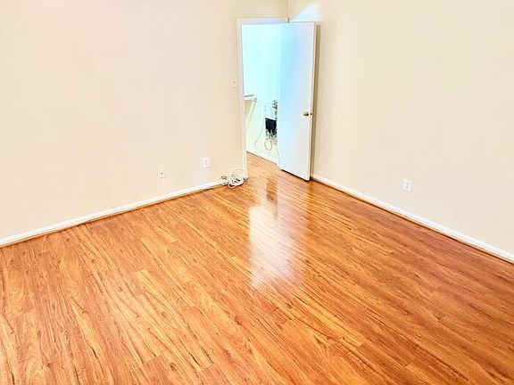 4th image of 3109 Patrick Henry Dr APT 611