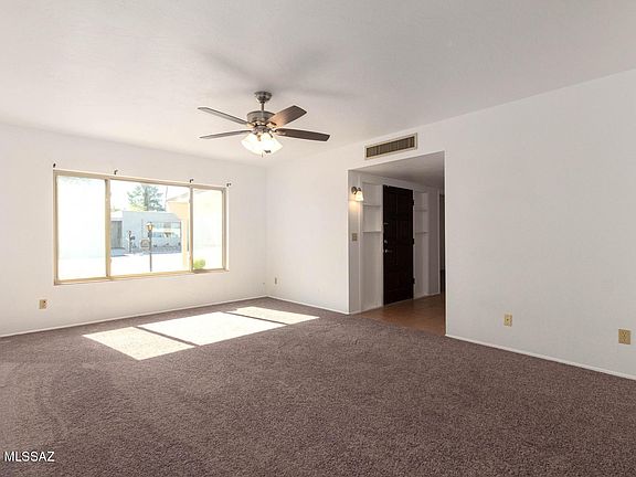 4th image of 1030 N Caribe Ave