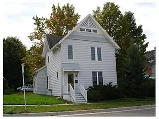 204 E Walker St photo 1