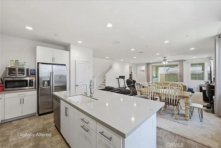 5 bed, 2748 sqft, $5,500 — Photo 4
