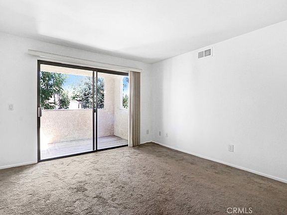 4th image of 1118 W Blaine St APT 202