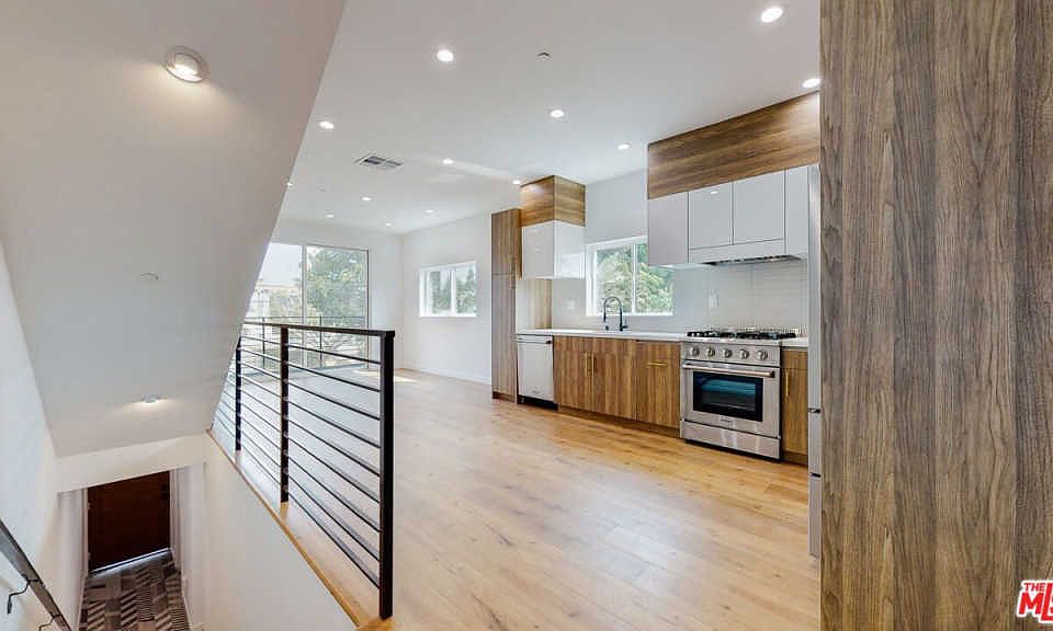 1st image of 853 N June St #1