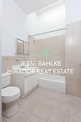 Rented by Mirador Real Estate | media 28