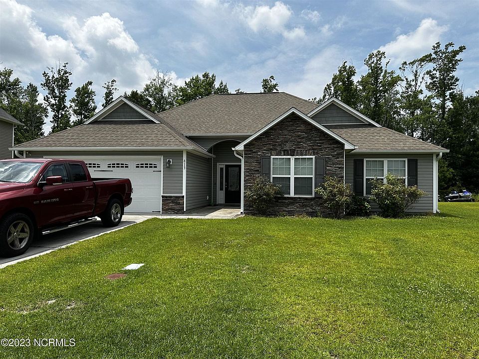 1st image of 813 Solomon Dr