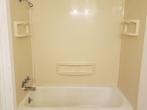 3rd image of 128 Howard St