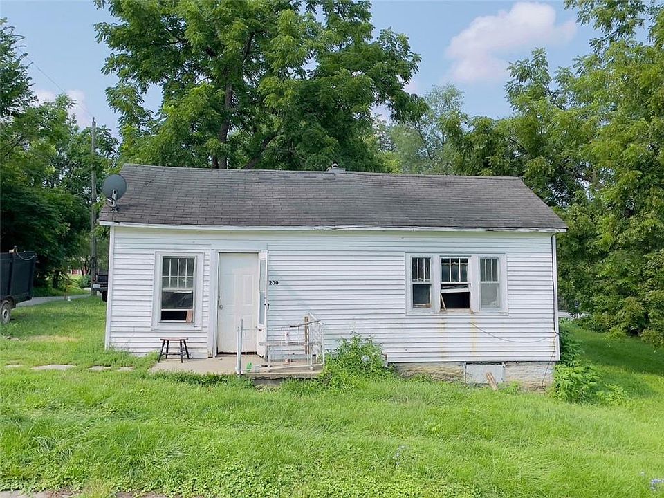 200 W 5th St, Trenton, MO 64683 | Zillow