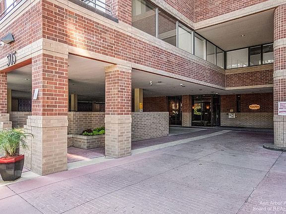 2nd image of 505 E Huron St Suite 307