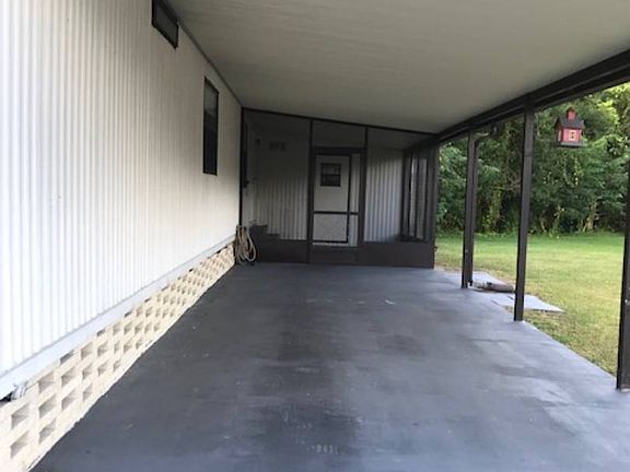 4th image of 258 Noble Ct