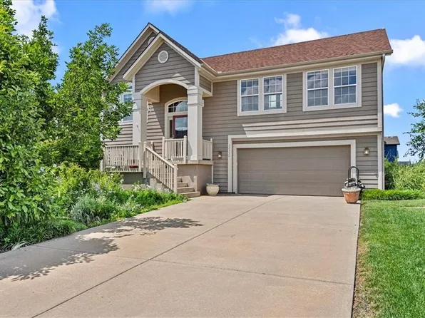 32330 W 166th St, Gardner, KS 66030