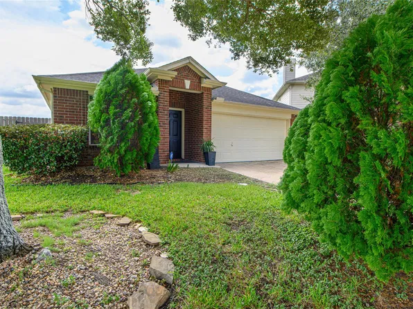 2303 Amber Wheat Ct, Fresno, TX 77545