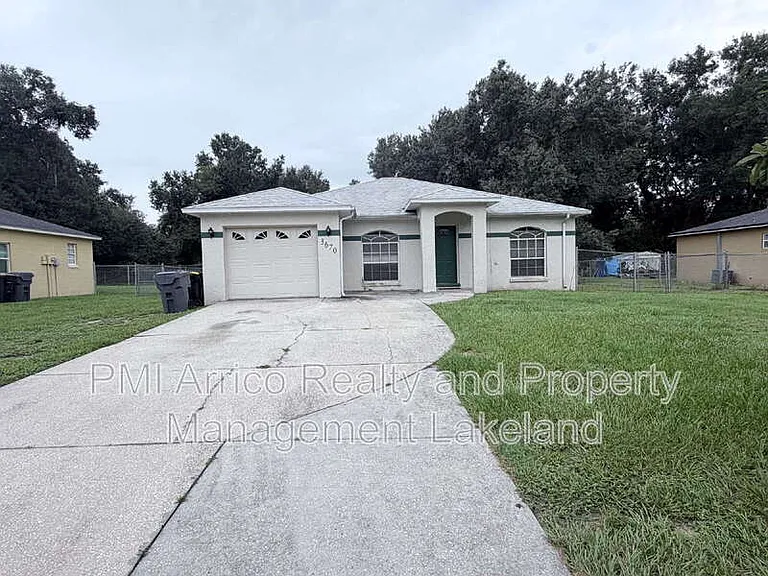 3670 Country Ln — Photo 1