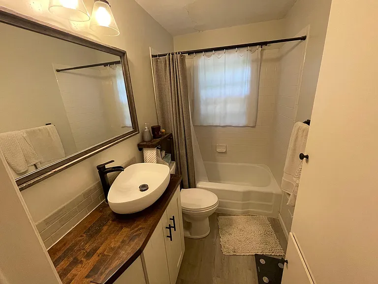 4105 B St — Photo 14