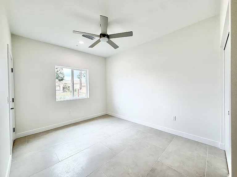 30125-30127 Avenida Juarez #30125 — Photo 8