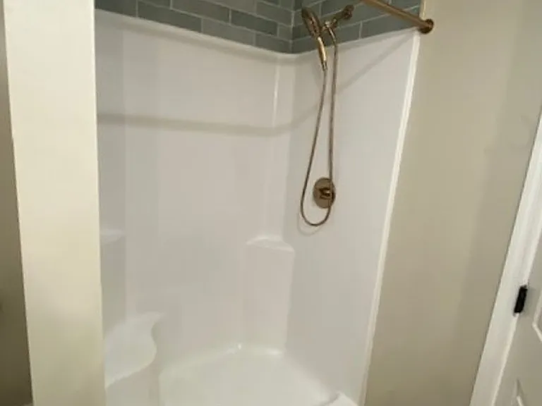 135 Lakeview Ave — Photo 9