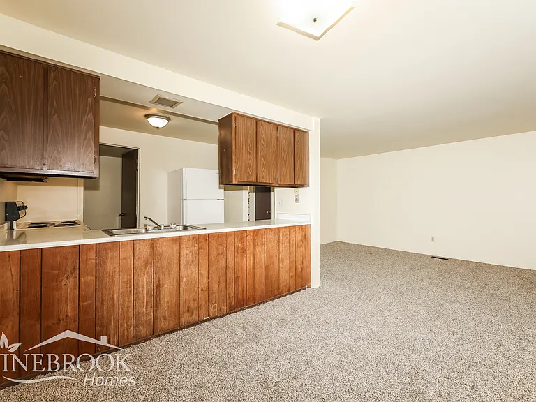 7673 Mount Hood Dr — Photo 6