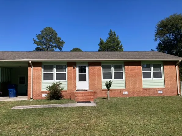 107 Pinecone Ln, Havelock, NC 28532