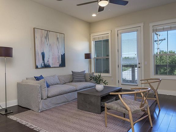 2nd image of 2520 Bluebonnet Ln Unit 9