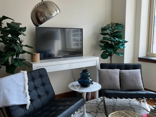 305 East 63rd Street image 8 of 17