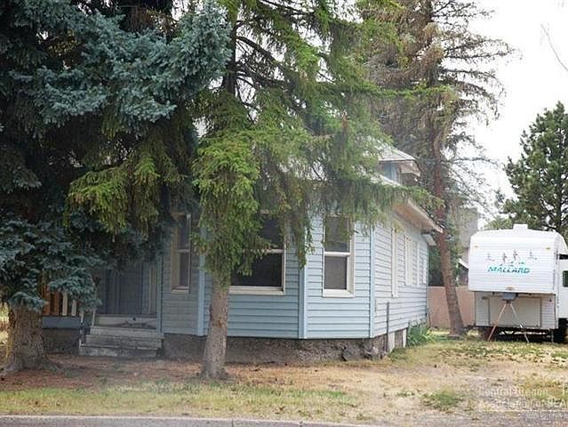 1st image of 400 NE 7th St