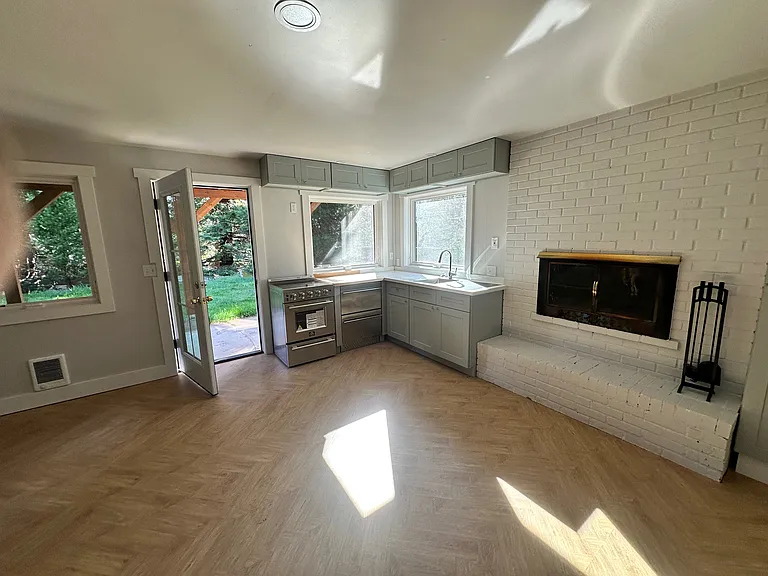 7001 E Loop Rd #1 — Photo 13